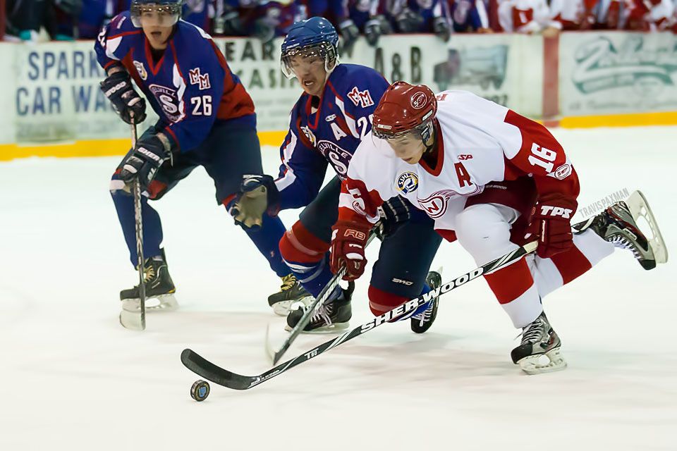 IMAGE: http://i417.photobucket.com/albums/pp252/Paxonator/Sports/IMG_6757-2_FB_Sharp.jpg