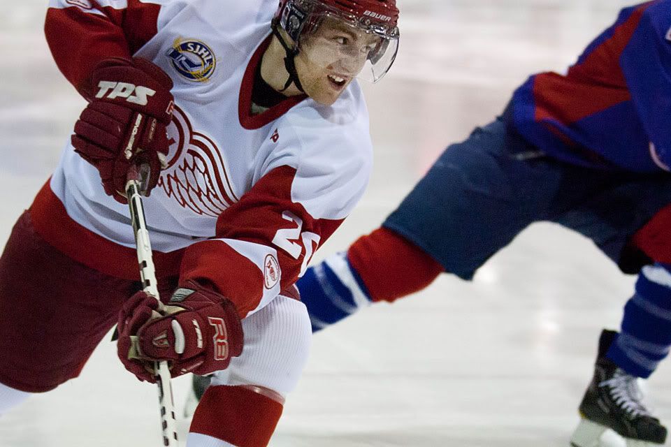 IMAGE: http://i417.photobucket.com/albums/pp252/Paxonator/Sports/IMG_6772_FB_Sharp.jpg