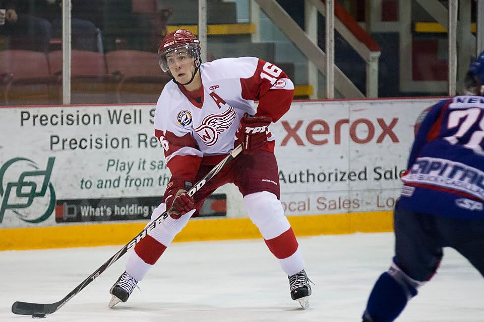 IMAGE: http://i417.photobucket.com/albums/pp252/Paxonator/Sports/IMG_6878_FB_Sharp.jpg