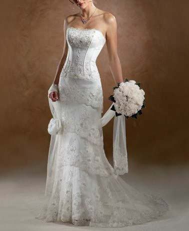 Tiered wedding gown lace